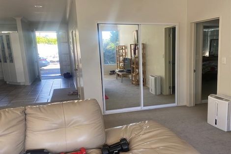 Photo of property in 7 Gillett Place, Botany Downs, Auckland, 2014