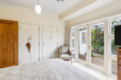 Photo of property in 43 Golf Road, Paraparaumu Beach, Paraparaumu, 5032