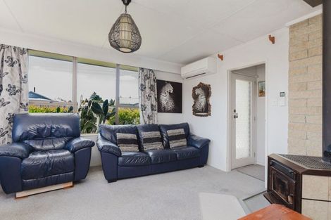 Photo of property in 25 Thyra Street, Dannevirke, 4930