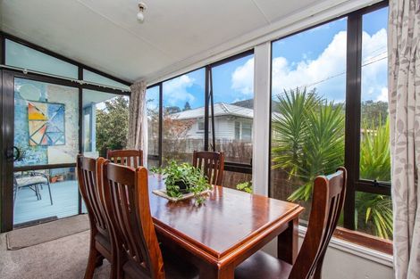 Photo of property in 2 Grayson Avenue, Mangakakahi, Rotorua, 3015