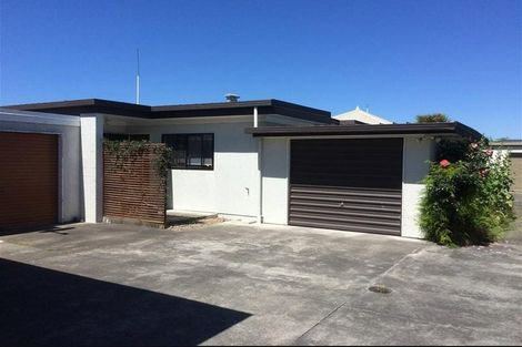 Photo of property in 2/708 Terrace Road, Parkvale, Hastings, 4122