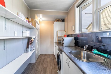 Photo of property in 15 Queen Street, Winton, 9720