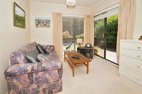 Photo of property in 69 Grosvenor Gardens, Flagstaff, Hamilton, 3210