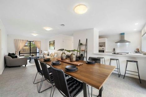 Photo of property in 2/2 West Fairway, Golflands, Auckland, 2013