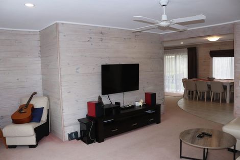 Photo of property in 49 Milan Drive, Glen Eden, Auckland, 0602