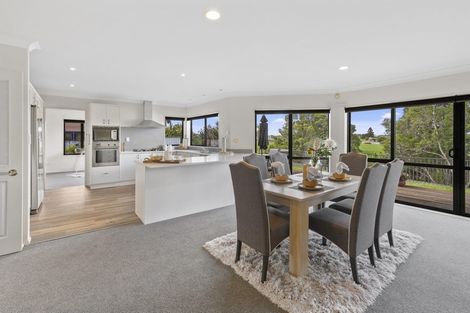 Photo of property in 16 Crannich Place, Wattle Downs, Auckland, 2103