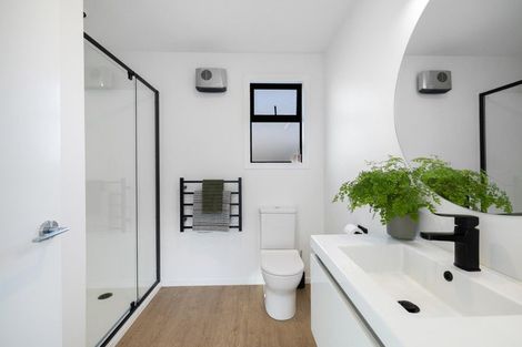 Photo of property in 21 Sarges Way, Lake Hawea, Wanaka, 9382