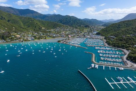 Photo of property in 324e Waikawa Road, Waikawa, Picton, 7220