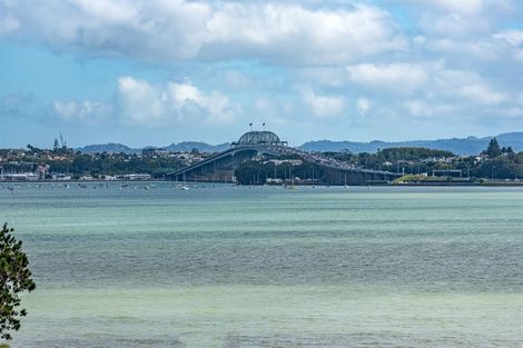 Photo of property in 1/20 Walter Street, Hauraki, Auckland, 0622