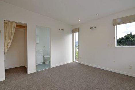 Photo of property in 85a Nevay Road, Miramar, Wellington, 6022