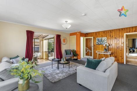 Photo of property in 30 Akron Grove, Totara Park, Upper Hutt, 5018