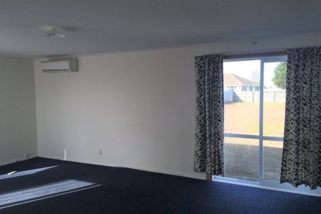 Photo of property in 3 Twynham Place, Aranui, Christchurch, 8061