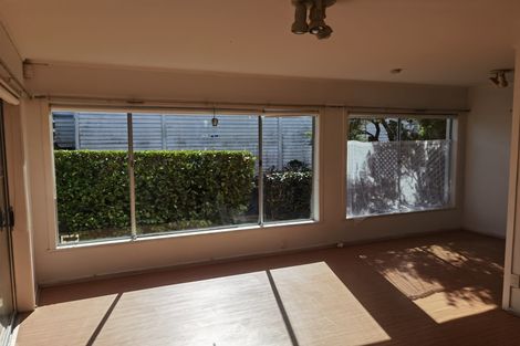 Photo of property in 1/736 Mount Eden Road, Mount Eden, Auckland, 1024