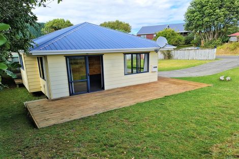 Photo of property in 142 Arawhata Road, Paraparaumu, 5032