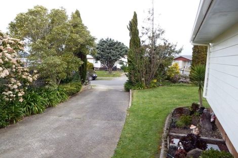 Photo of property in 32 Barton Street, Marton, 4710