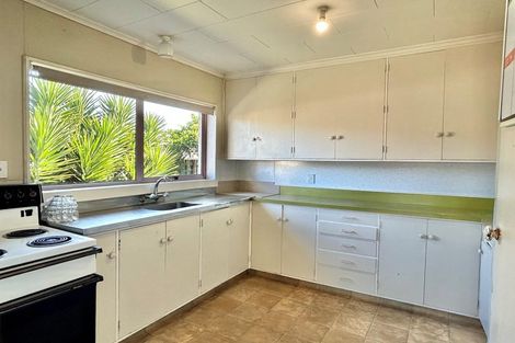 Photo of property in 3 Somerset Place, Taradale, Napier, 4112