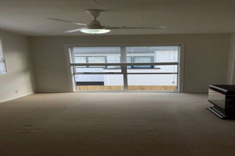 Photo of property in 16 Spinella Drive, Bayview, Auckland, 0629