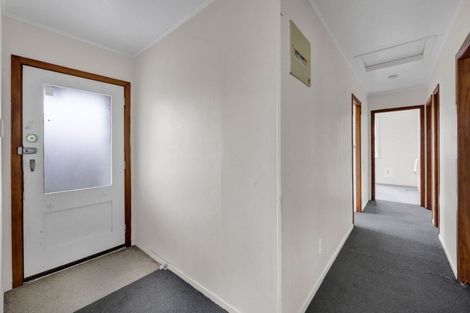 Photo of property in 103 Riversdale Drive, Merrilands, New Plymouth, 4312