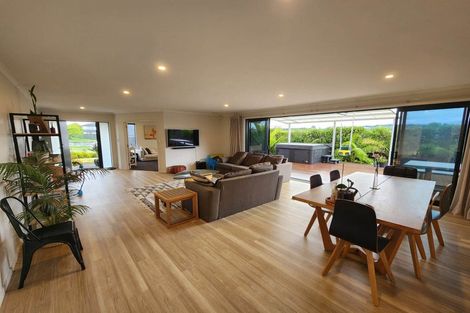 Photo of property in 3 Floyd Road, Riverhead, 0820