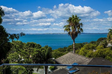 Photo of property in 4/92 Churchill Road, Murrays Bay, Auckland, 0630