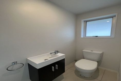 Photo of property in 32 Ambleside Drive, Burnside, Christchurch, 8053