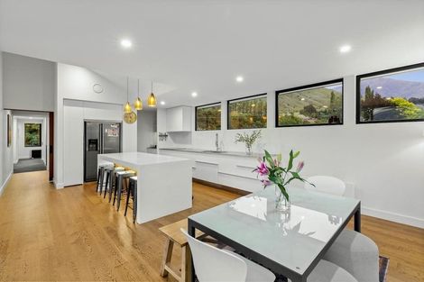 Photo of property in 27 Arrowtn-lke Hayes Road, Lake Hayes, Queenstown, 9371