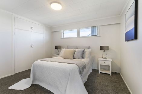 Photo of property in 24 Hill Crescent, Papakura, 2110