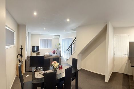 Photo of property in 4 Ruhanui Lane, Pakuranga Heights, Auckland, 2010