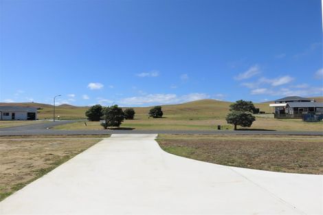 Photo of property in 33 Sunset Drive, Baylys Beach, Dargaville, 0377
