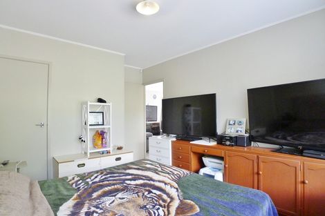 Photo of property in 4173 Great North Road, Glen Eden, Auckland, 0602