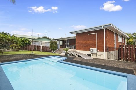 Photo of property in 33 Fairway Drive, Te Kamo, Whangarei, 0112