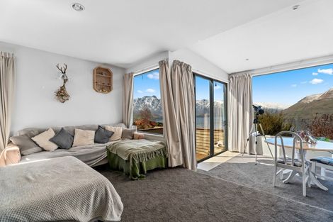 Photo of property in 8 Caples Place, Fernhill, Queenstown, 9300