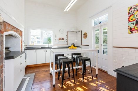 Photo of property in 3 Hooker Avenue, Hospital Hill, Napier, 4110