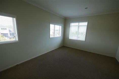 Photo of property in 3 Cornwall Place, Karaka, Papakura, 2113