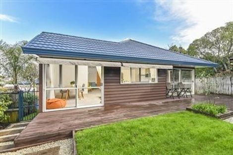 Photo of property in 2/26 Dallinghoe Crescent, Milford, Auckland, 0620