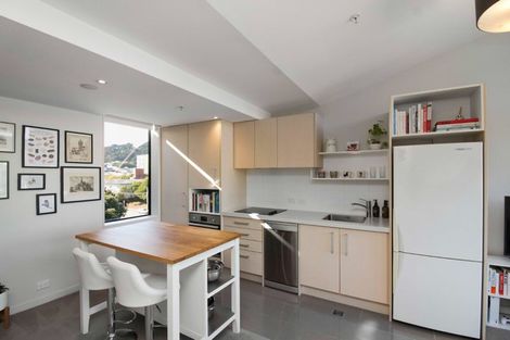 Photo of property in Nouvo Apartments, 5e/21 Rugby Street, Mount Cook, Wellington, 6021