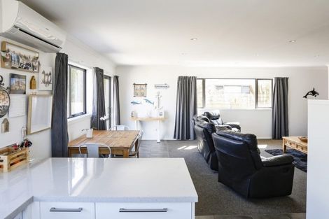 Photo of property in 43 Cobblestone Road, Kakanui, Oamaru, 9495