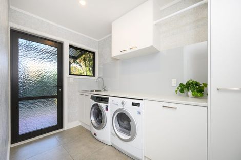 Photo of property in 281 Fitzherbert Avenue, West End, Palmerston North, 4410