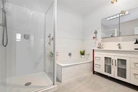 Photo of property in 1290 Whakatau Street, Rotorua, 3010