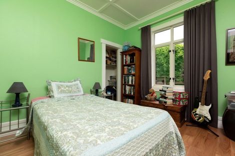 Photo of property in 80 Paynters Avenue, Strandon, New Plymouth, 4312