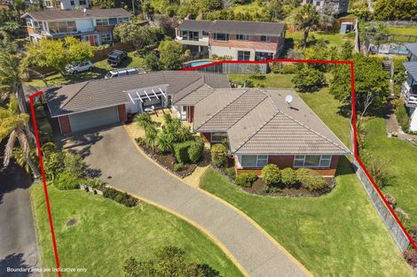 Photo of property in 15 Pickwick Parade, Mellons Bay, Auckland, 2014