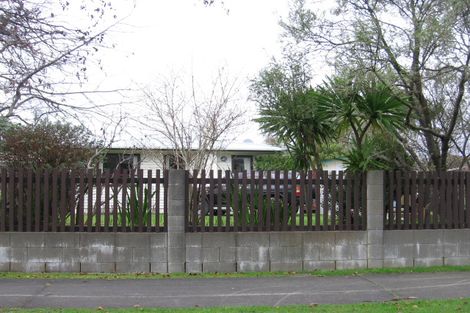 Photo of property in 22 Motuoapa Place, Kelvin Grove, Palmerston North, 4414