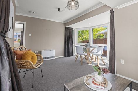 Photo of property in 1 Athlone Place, Hokowhitu, Palmerston North, 4410