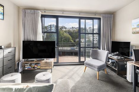 Photo of property in Atrium Towers, 5p/154 The Terrace, Wellington Central, Wellington, 6011