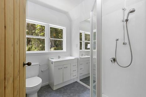 Photo of property in 128 Manuka Street, Stokes Valley, Lower Hutt, 5019