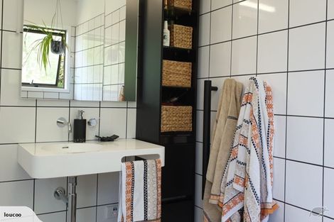 Photo of property in 17 West Glade Crescent, Birkenhead, Auckland, 0626