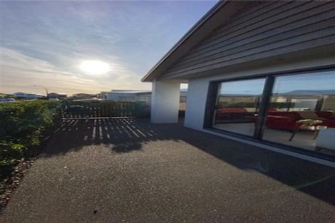 Photo of property in 76 Franks Way, Papamoa Beach, Papamoa, 3118