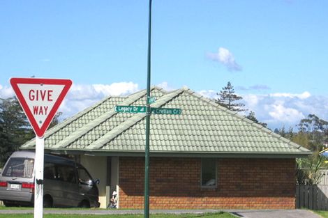 Photo of property in 5 Legacy Drive, Henderson, Auckland, 0612