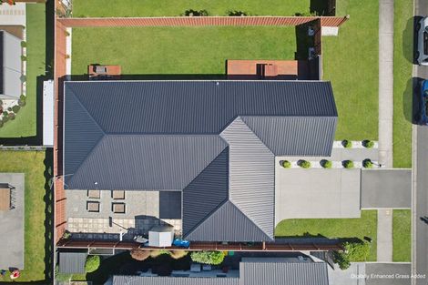 Photo of property in 10 Shillingford Boulevard, Rolleston, 7615