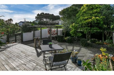 Photo of property in 4 Chamberlain Road, Massey, Auckland, 0614